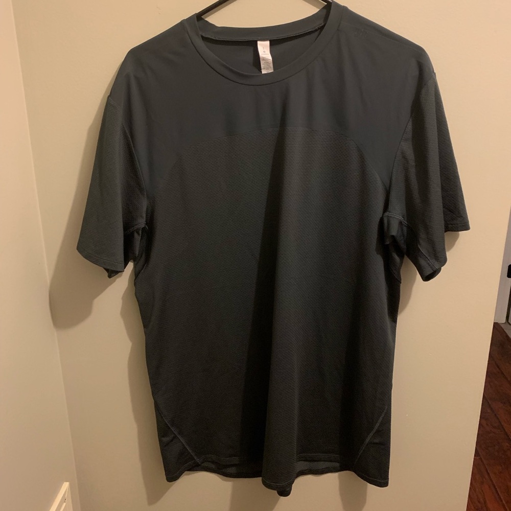 Lululemon License To Train t shirt